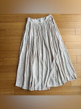Ballet bow print pleated maxi skirt